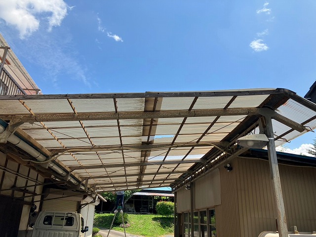 大崎市田尻ポリカ屋根破損　_240704_5